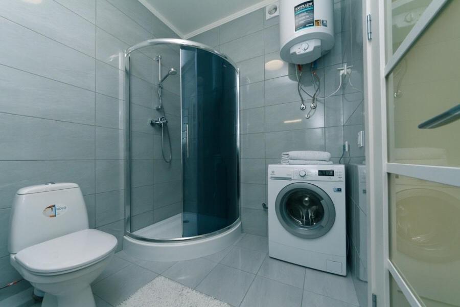 Драгоманова 38А 2Й Поверх Apartman Kijev Kültér fotó